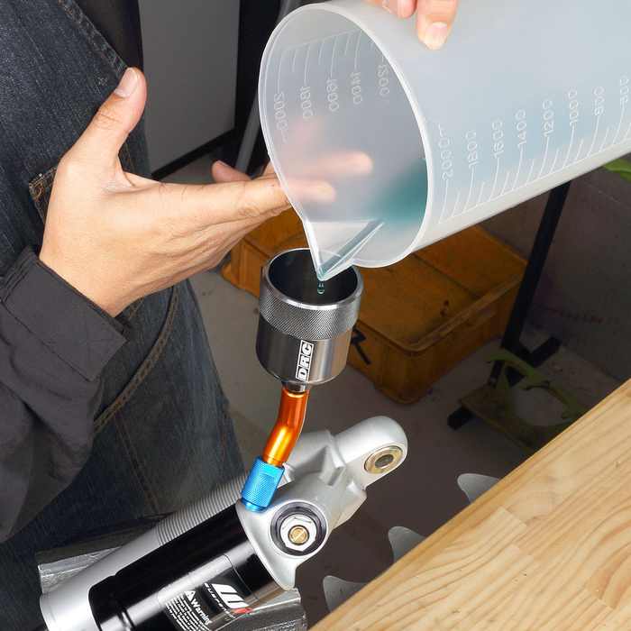 DRC RCU Bleed Cup – Rear Suspension Air Bleeding Tool | Aluminum Alloy