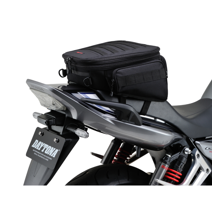 Seat Bag (All Purpose) H7.5–12.2 × W11.0 × D13.6 (in) 13–26 (liters)