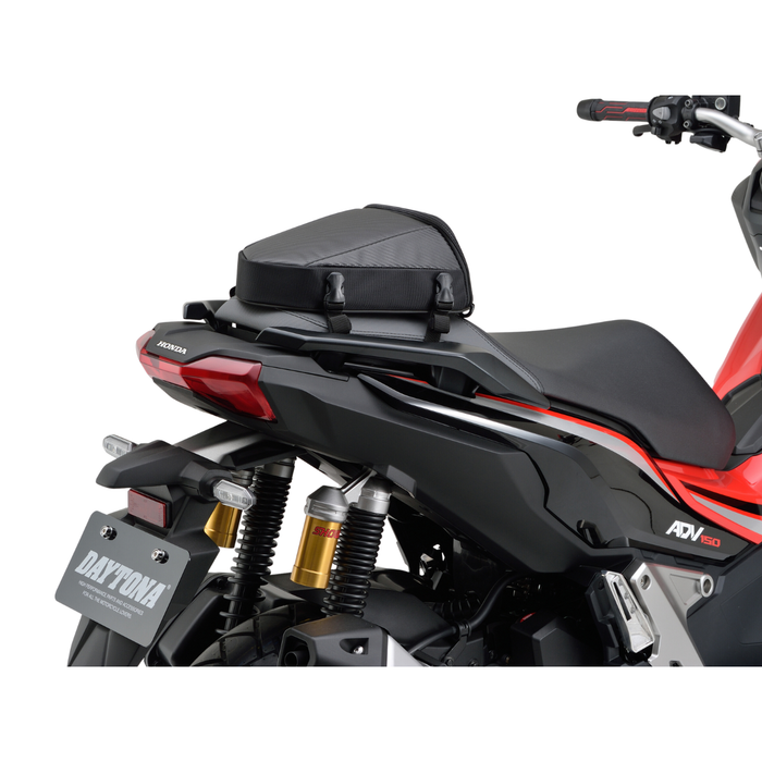 Seat Bag (Sports Bike) H4.3 × W9.8 × D11.2 (in) 4 (liters)