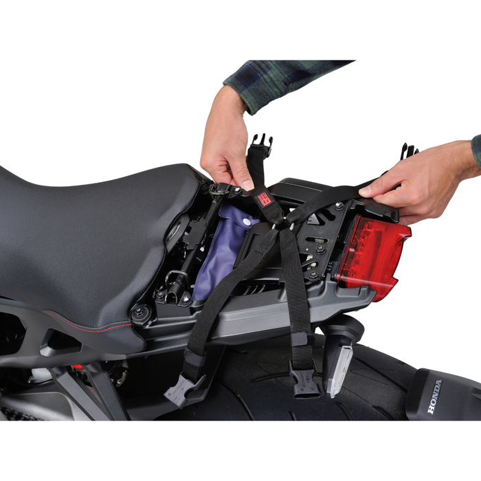 Seat Bag (Adventure Bike) H5.7 × W9.3 × D11.0 (in) 7 (liters)