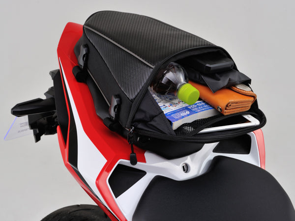 Seat Bag Carbon/Black for Sports Bike (Polyester) 4(liters)